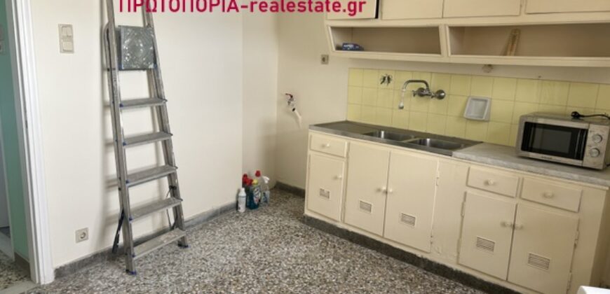 Λαμια-Κεντρο Ενοικιαζεται 55τμ Ισογειο.