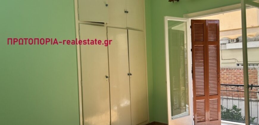 Λαμια-Κεντρο Ενοικιαζεται 55τμ Ισογειο.