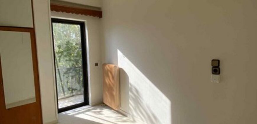 Λαμια-Ενοικιαζεται στη Καλυβιων διαμερισμα 90τμ 2ου οροφου.