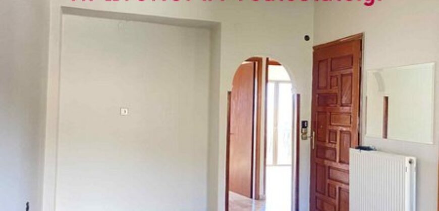 Λαμια-Ενοικιαζεται στη Καλυβιων διαμερισμα 90τμ 2ου οροφου.