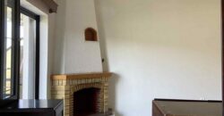 Λαμια-Ενοικιαζεται στη Καλυβιων διαμερισμα 90τμ 2ου οροφου.