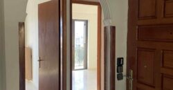 Λαμια-Ενοικιαζεται στη Καλυβιων διαμερισμα 90τμ 2ου οροφου.