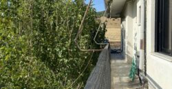 Λαμια-Ενοικιαζεται στη Καλυβιων διαμερισμα 90τμ 2ου οροφου.