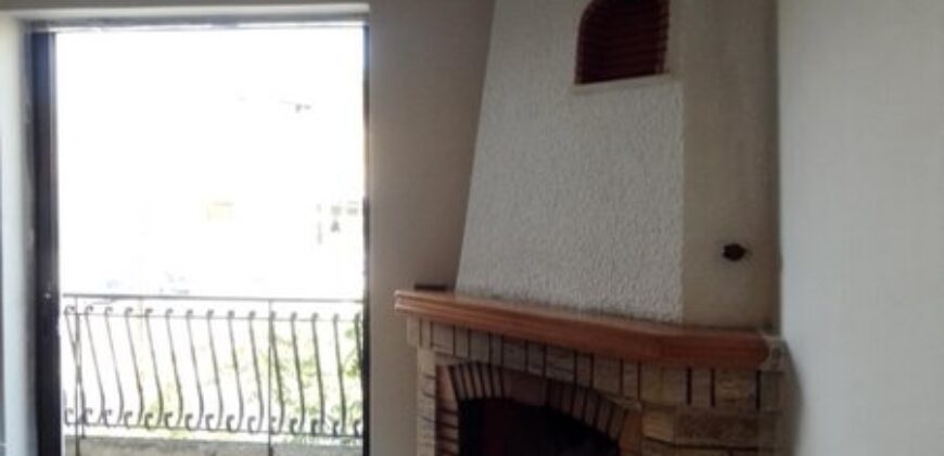 Λαμια-Ενοικιαζεται στη Καλυβιων διαμερισμα 90τμ 2ου οροφου.