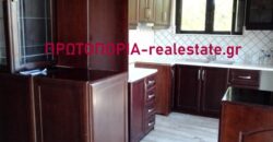 Λαμια-Ενοικιαζεται στη Καλυβιων διαμερισμα 90τμ 2ου οροφου.