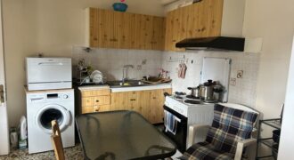 Λαμια-Κεντρο,Ενοικιαζεται Γκαρσονιερα 50 τμ ισογεια επιπλωμενη.