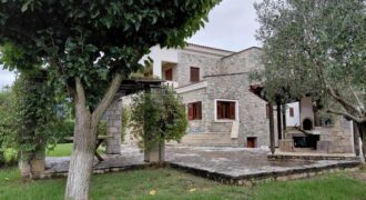 ΦΩΚΙΔΑ-ΠΩΛΕΙΤΑΙ ΣΤΑ ΚΑΣΤΕΛΛΙΑ