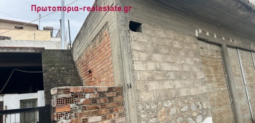 Ν.Μαγνησια με Αποκλειστικοτητα,Πωλειται εντος Γωνιακου οικοπεδου 264τμ οικημα.