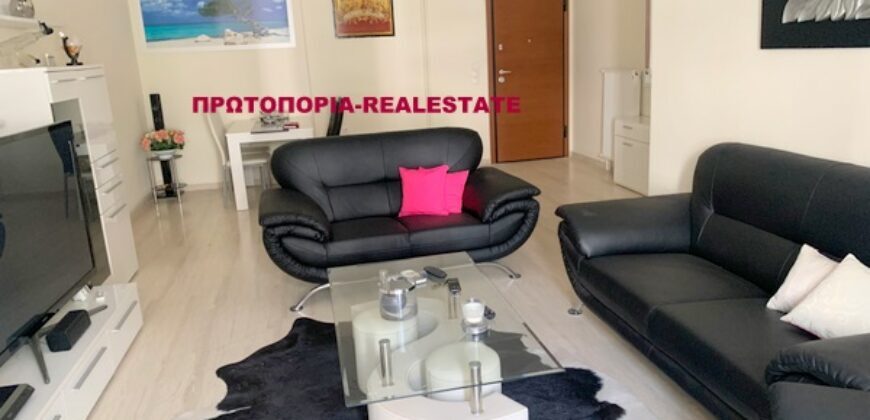 Λαμια-Κεντρο Ενοικιαζεται Τριαρι Πληρως Ανακαινισμενο,και Επιπλωμενο Μοντερνας Αισθητικης.