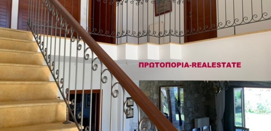 ΦΩΚΙΔΑ-ΠΩΛΕΙΤΑΙ ΣΤΑ ΚΑΣΤΕΛΛΙΑ