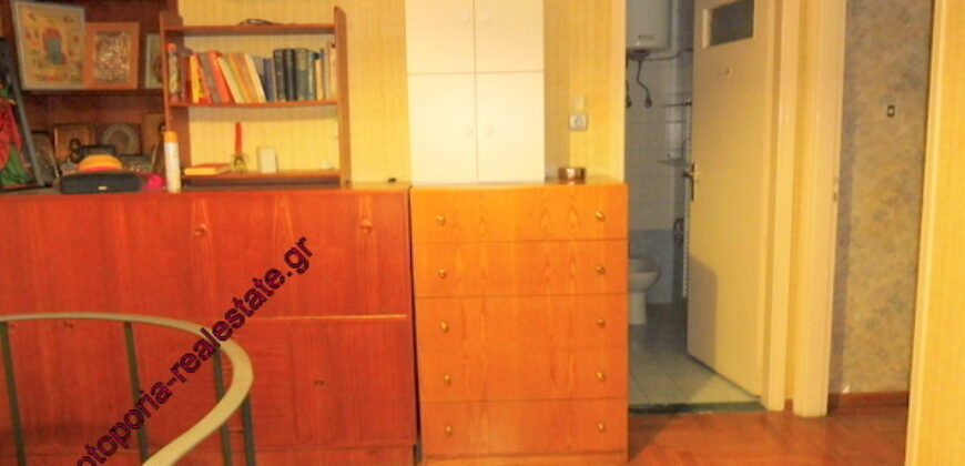 ΜΕΖΟΝΕΤΑ ΔΙΑΚΟΣΙΑ ΤΡΙΑ (203) ΤΜ