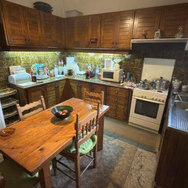 Αγιος Κωνσταντινος Φθιωτιδας,Πωλειται Διαμερισμα 109τμ,1ου οροφου πολυ κοντα στο κεντρο.