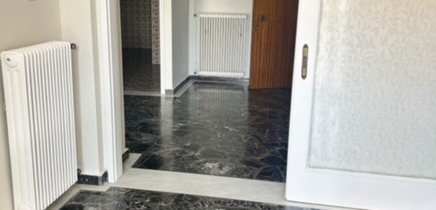 ΕΝΟΙΚΙΑΖΕΤΑΙ δυαρι 60 τμ στο Κεντρο της Λαμιας