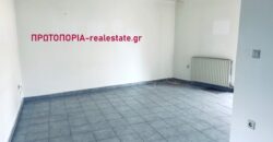 Λαμία – Κέντρο ενοικιάζεται διαμέρισμα 2ου ορόφου, επιφάνειας 81 τ.μ., σε ιδιαίτερα προνομιακή και κεντρική τοποθεσία της πόλης