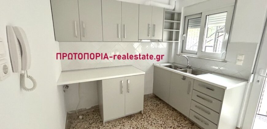 ΣΤΟ ΚΕΝΤΡΟ ΤΗΣ ΛΑΜΙΑΣ ΕΝΟΙΚΙΑΖΕΤΑΙ ΔΙΑΜΕΡΙΣΜΑ 75 τ.μ.