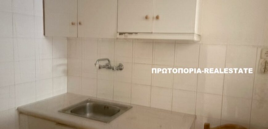 ΛΑΜΙΑ-ΚΕΝΤΡΟ-ΕΝΟΙΚΙΑΖΕΤΑΙ ΣΤΟΥΝΤΙΟ